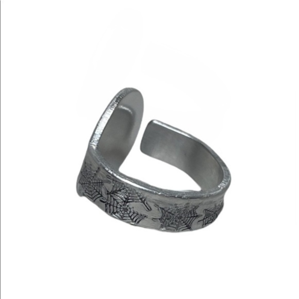 Handmade 9 stamped goth Halloween scene adjustable hypoallergenic medallion ring - Picture 4 of 8